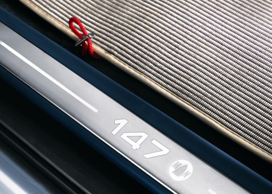 Детали интерьера Alfa Romeo 147 Murphy&Nye (937B) 2007 года  (фото 5 из 9)